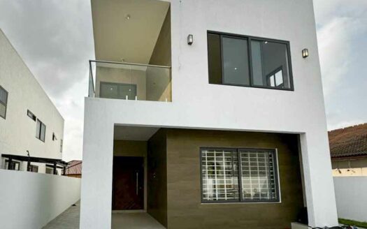 4 Bedroom House for Sale in Community 20
